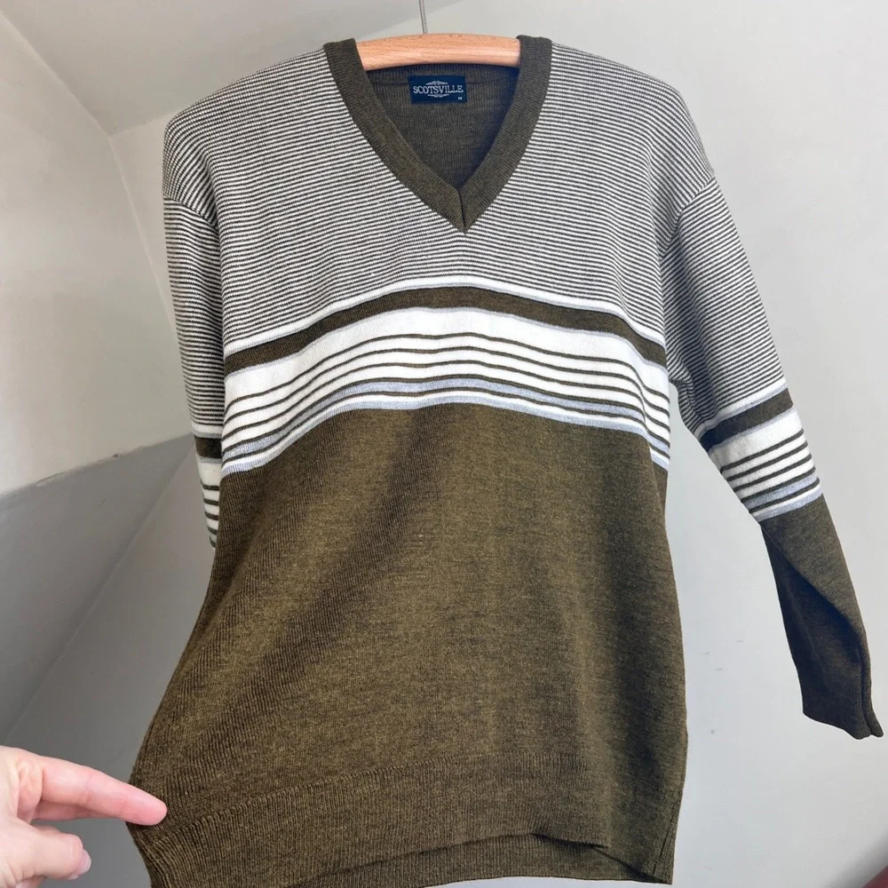 Vintage V-Neck Sweater Size M Green‎ Striped Grandpacore Academia Retro
